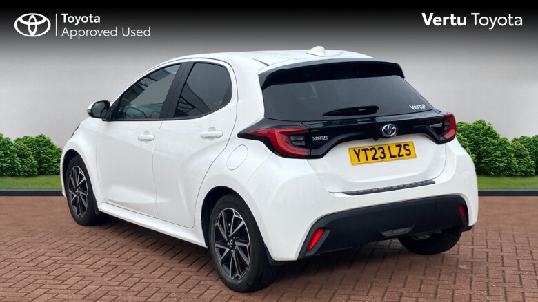 Toyota Yaris 1.5 Hybrid Design 5dr CVT Hybrid Hatchback